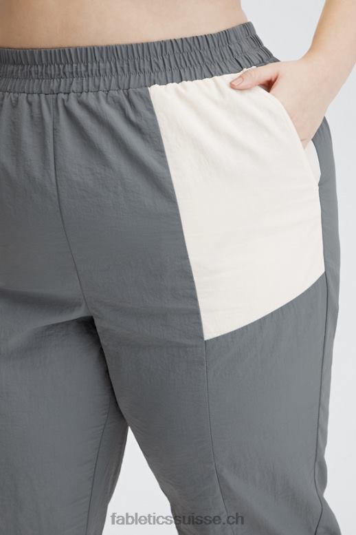 femmes pantalon de survêtement bicolore kickback B0B6R128 prune sucrée/pois noirs Fabletics