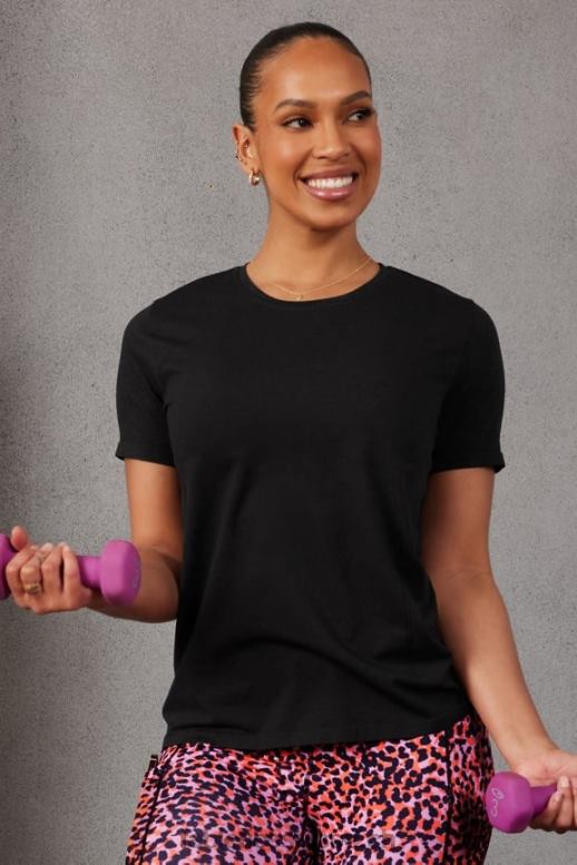 femmes haut à manches courtes en plumes B0B6R1948 noir Fabletics