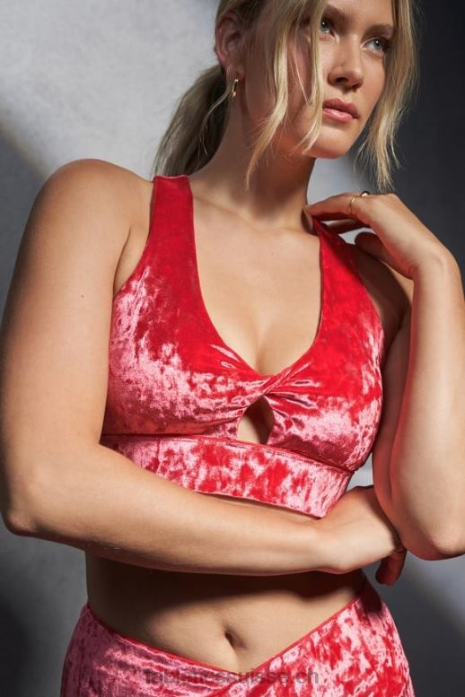 femmes brassière de sport torsadée en velours frappé oasis B0B6R1526 rouge fraise Fabletics