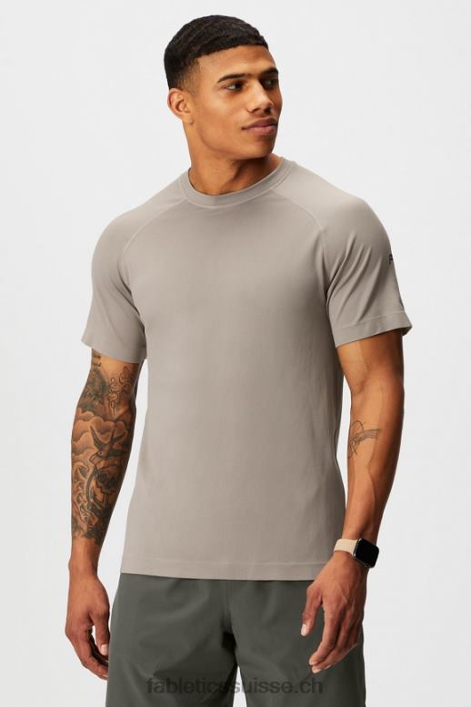 Hommes le tee de la journée d'entraînement 186 B0B6R3548 kaki brutaliste Fabletics